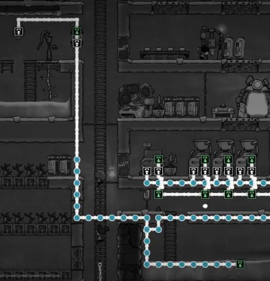 Liquid not pumping at all when one of two pipes in a junction blocked