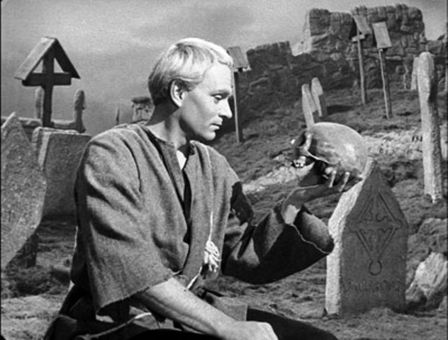 Yorick-Skull-Hamlet.jpg.a3854453593613018b880d70fbab5571.jpg